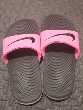 Nike Girl's Pink and Black Slide Sandals